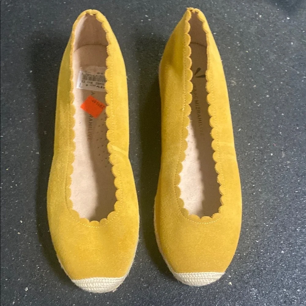 Isaac Mizrahi Women's Yellow Espadrille Flats